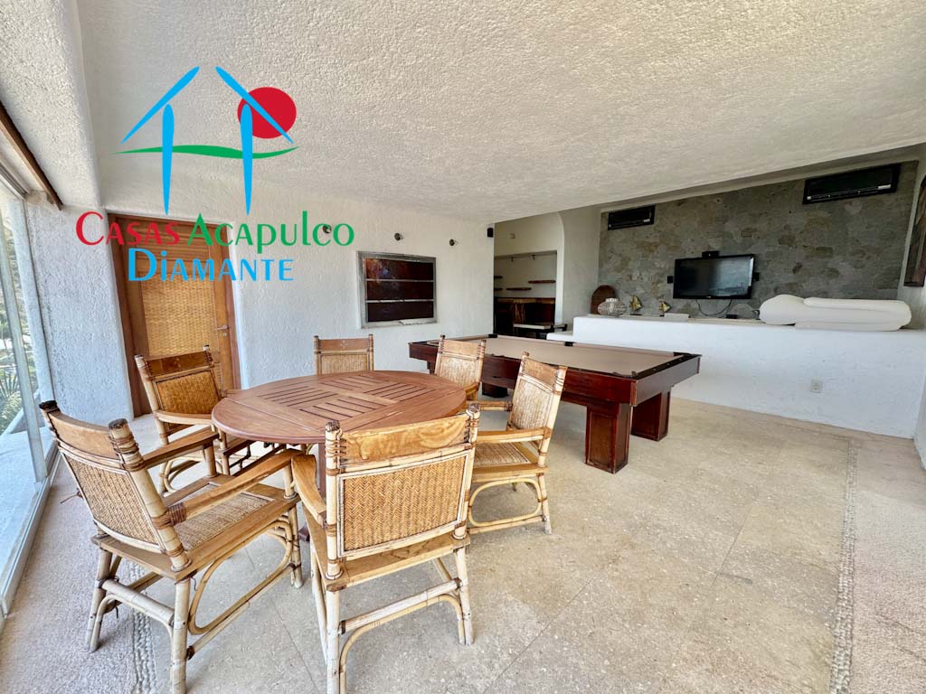 Villa Isabella - Sala de TV y juegos 10